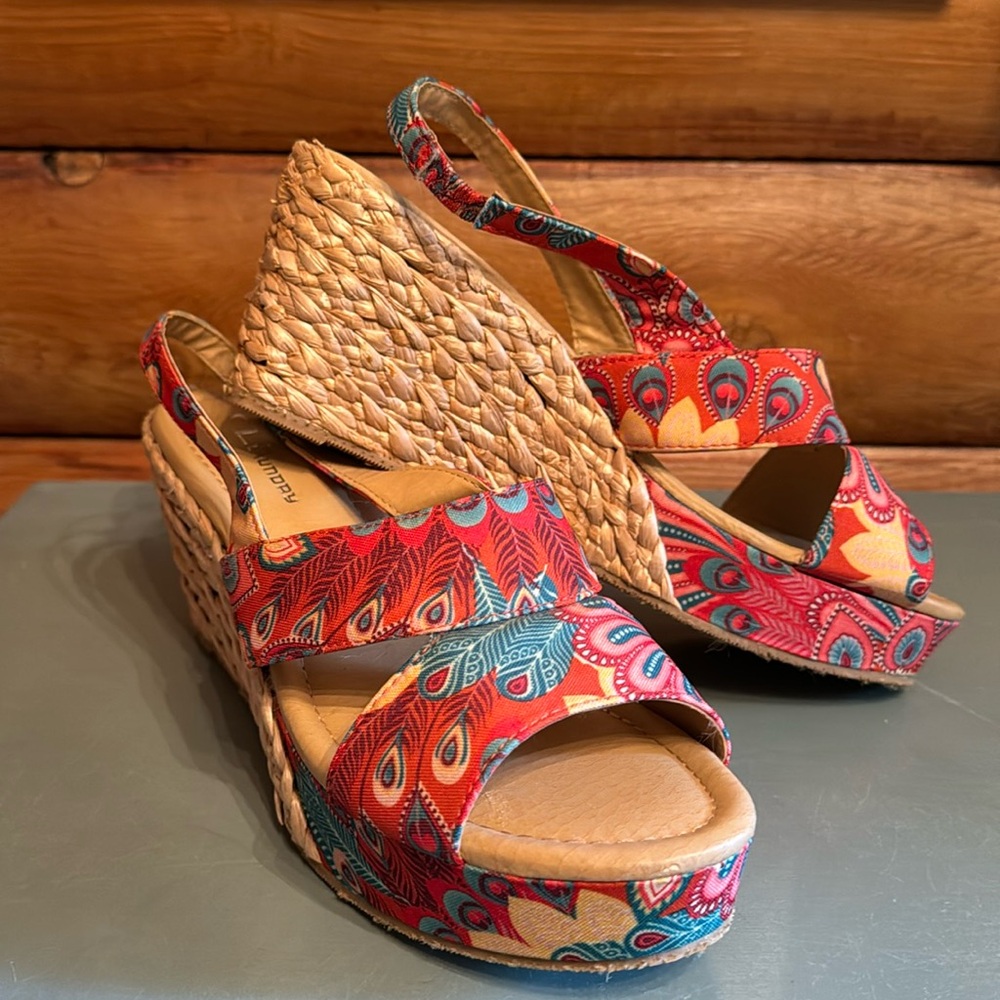 CL By Laundry size 10 floral slings